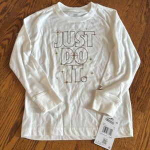 NWT Nike long sleeve tee